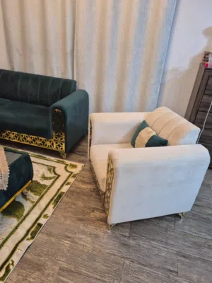 كنب للبيع مع سجادة 135