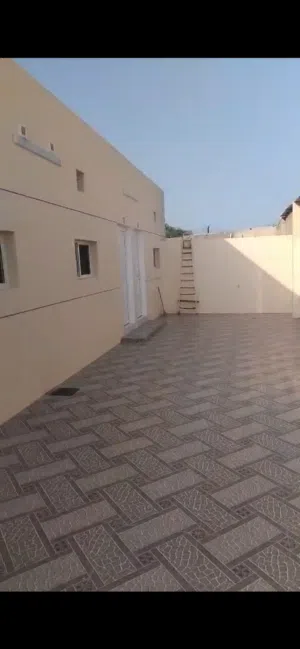 غرف للايجار بالقرب من ميناء صحار والكلية البحرية