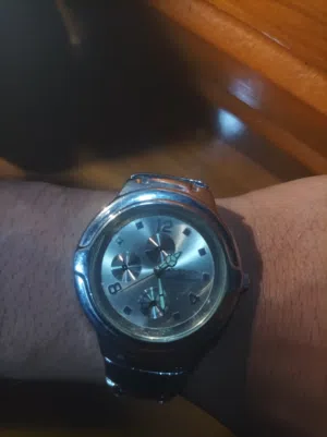 ساعه QUEMEXكوارتز....