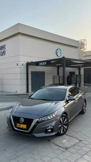 Used Nissan Altima in Al Batinah
