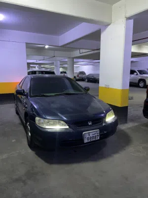 للبيع اكورد موديل 2000