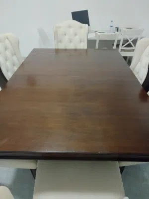 طاوله طعام