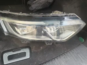 Renault Koleos 2018 – Right LED Headlight (OEM)