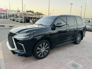 لكزس LX570 سكنيجر خليجي 2020 فول مواصفات صبغ وكاله نظيفه جدا بدون حوادث