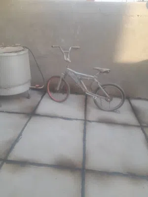 بايسكلات سياحية للبيع