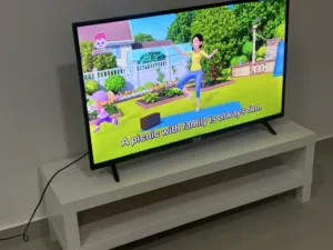 تلفاز للبيع مستخدم