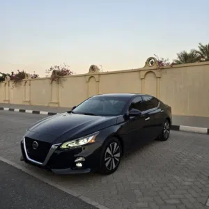 Used Nissan Altima in Sharjah