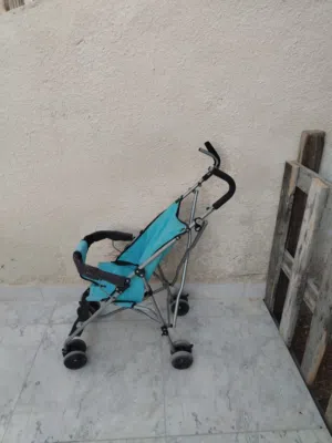 عربايه اطفال بحاله ممتازة