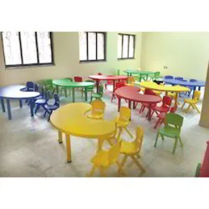 طاولات على شكل الكلية او الهلال. خصم خاص للكميات