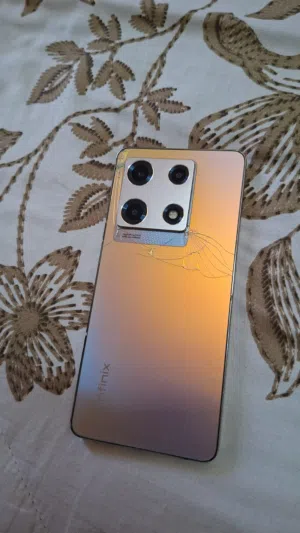 هاتف infinix not 30 pro