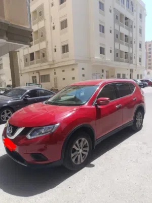 XTRAIL  موديل 2015  دينار 2800 والجاد ماله اله طيب الخاطر