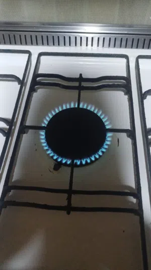 فرن غاز 90 سم بحالة الوكاله يونيفرسال