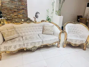 تخم صاله مع ميز طعام للبيع