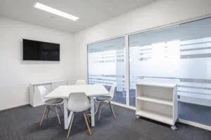 All-inclusive access to professional office space for 10 persons in Muscat, Pearl Square
