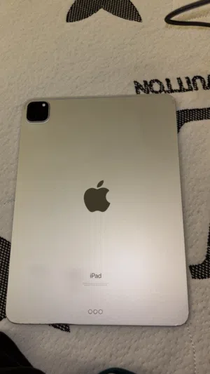 Apple iPad Pro 128 GB in Tripoli