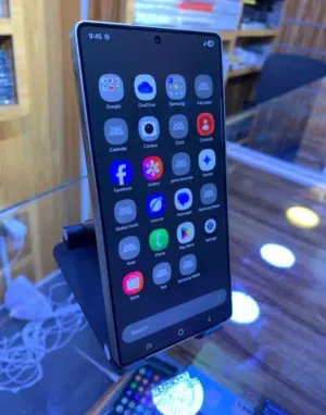 Samsung Galaxy S25 Ultra 1 TB in Buraimi