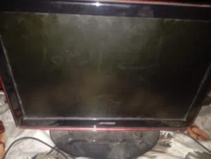 شاشة مستعملة