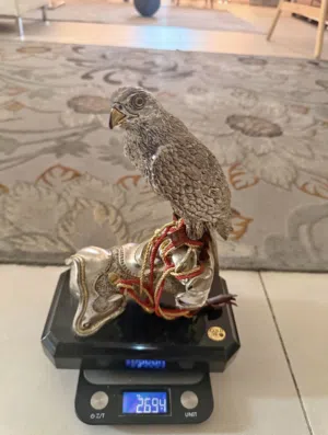 صقر صناعة إيطالية