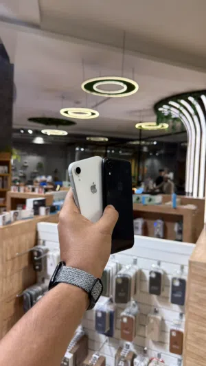 Iphone xr - 128gb -  يدعم أخر تحديث مع ضمان