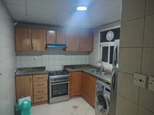 سراير سنجل للايجار بشقه بالقاسميه