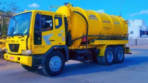 sewerage water tanker شفط مياه مجارى