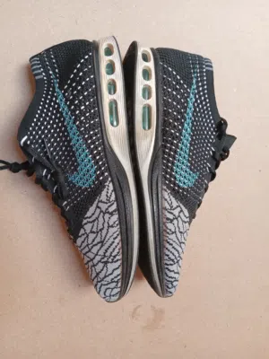 كوتشي واريجينال Nike Air Max مقاس 45  الطول 29 سم