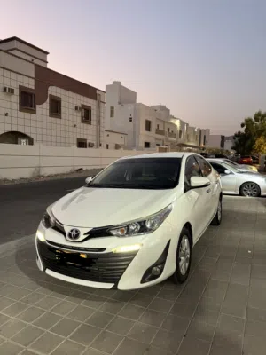 Toyota yaris 2019 G 1.5c full option oman car