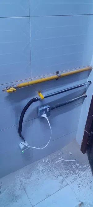 Gas pipe line instillations work house coffee shop restaurant villa market good service work LPG