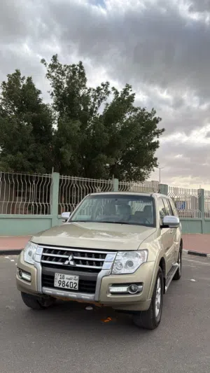 Used Mitsubishi Pajero in Al Jahra