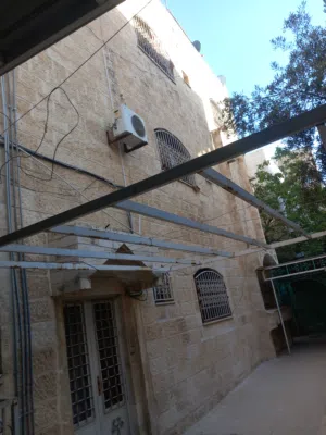 عماره سكنيه بموقع مميز للبيع