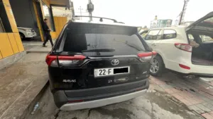 RAV4 للبيع موديل 2021 xle premium بانزين فقط  كير أوتوماتيكي ATF  السنوية باسمي