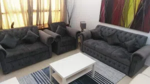 طقم كنب مستعمل نظيف – Sofa Set in Top Shape Great Value for Your Money
