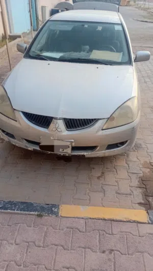 السلام عليكم .. متشي لانسر السيارة الله يبارك قيده محرك كنبيو الله يبارك