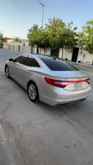 للبيع ازيرا2015