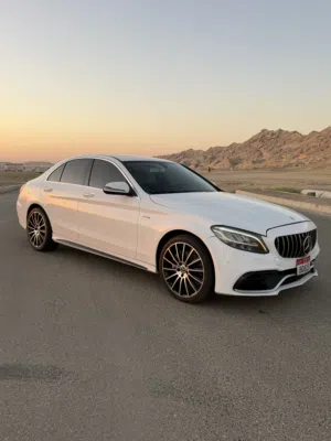 مرسيدس c300 مديل 2020 وارد. امريكا فول ابشن ملكية سنة محركات وكالة. ماشي 100 km