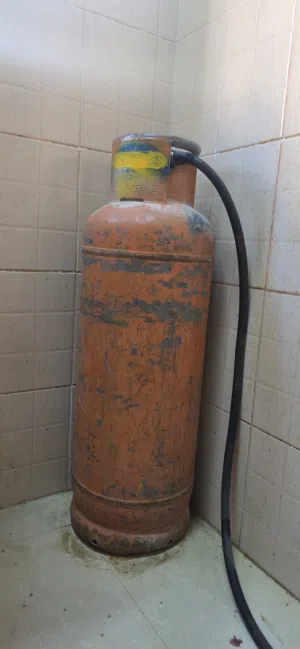 URGENT SALE – Gas Cylinder with New Regulator - 22 BD only
