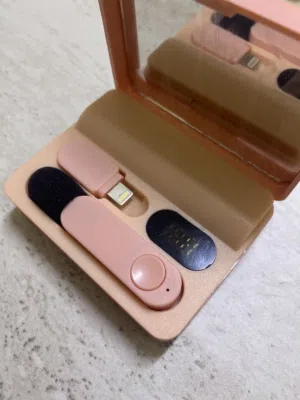 مايكروفون لاسلكي احترافي لصناع المحتوى - تصميم أنيق مع علبة شحن ذكية