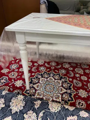 طاولة طعام  لثمان اشخاص و قابلة للتصغير ل6 اشخاص