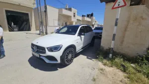 مرسيدس GLC 300e للبيع السيارة فل اضافات