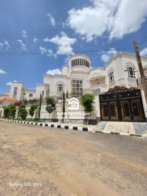 355 m2 More than 6 bedrooms Villa for Sale in Sana'a Bayt Baws