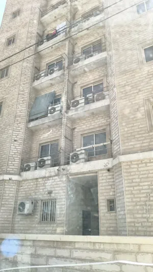 مطلوب شخص مصري غير مدخن للمشاركه في شقه مؤثثه بالكامل