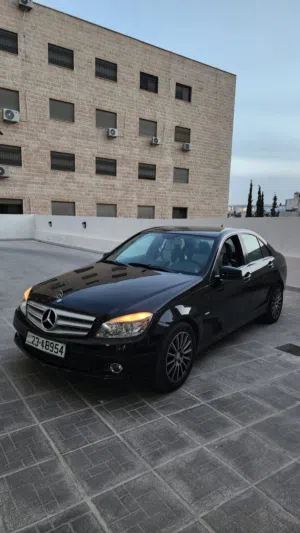 Mercedes C180 - 2010 clean