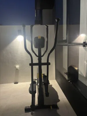 Walking and cycling treadmill model : Domyos 520 Elliptical size is not big or small