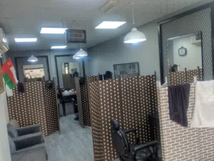صالون رجالي وأطفال للبيعBarbershop