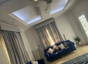 فيلا من ثلاث طوابق و سبع غرف للايجار في بركاء الصومحان الشمالية