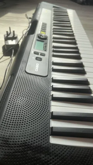 Piano Casio Casiotone LK S250