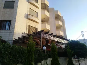 195 m2 3 Bedrooms Apartments for Sale in Amman Al Muqabalain