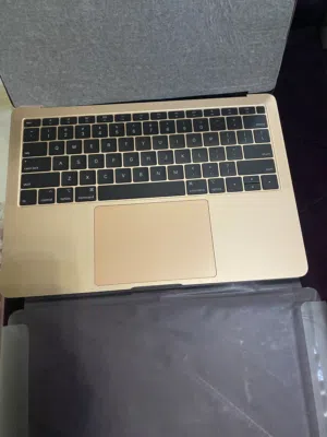 لاب توب نوع آبل جديد