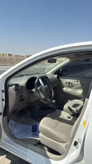 Sedan Nissan in Muscat