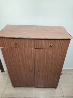 متفوقات للبيع